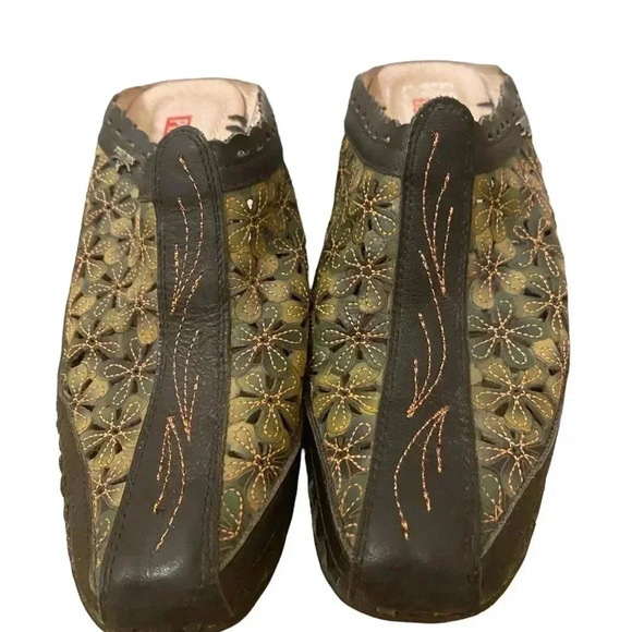 Pikolinos Romana Leather Heeled Floral Mule Sandals - Picture 2 of 10